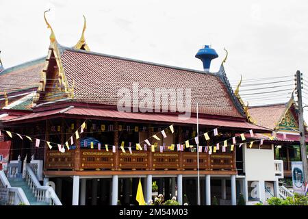 Antike Predigten Halle im antiken Kloster für thailänder nutzen Service Reise besuchen Respekt beten Segen Wat Huntra heiliges Geheimnis Stockfoto