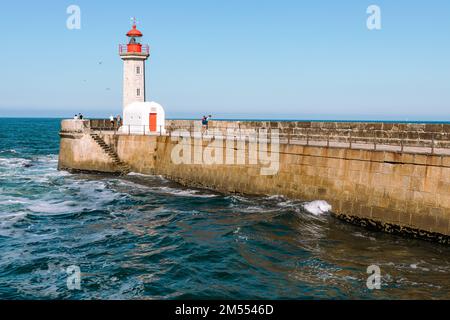 Leuchtturm Farolim de Felgueiras, Porto - Portugal. Stockfoto