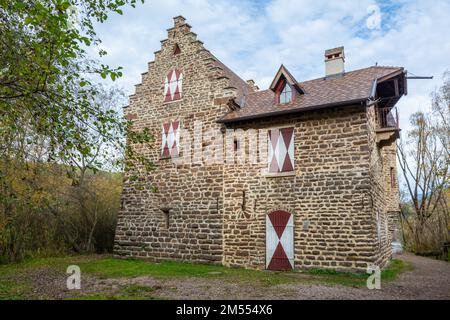 Schloss des Sees Monticolo in Südtirol, Provinz Bozen, Trentino Südtirol, Italien, Europa. Schloss Montiggl Stockfoto