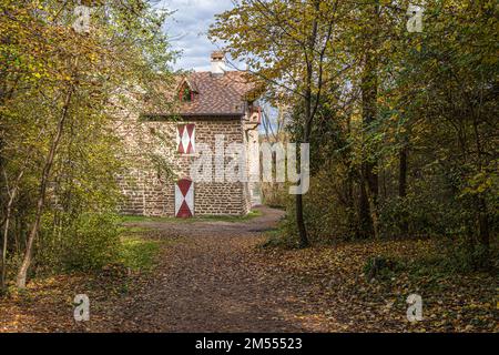 Schloss des Sees Monticolo in Südtirol, Provinz Bozen, Trentino Südtirol, Italien, Europa. Schloss Montiggl Stockfoto