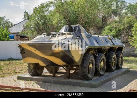 Panzertransporter BTR-70 in Kyzylorda. Kasachstan Stockfoto
