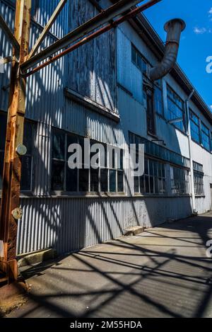 Nicht genutzte Industriegebäude, Cockatoo Island, ein UNESCO-Weltkulturerbe an der Kreuzung von Parramatta und Lane Cove River im Hafen von Sydney, Sydney Stockfoto