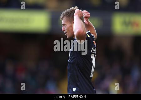 Zian Flemming von Millwall feiert das zweite Tor seiner Seite während des Sky Bet Championship-Spiels in der Vicarage Road, Watford. Foto: Montag, 26. Dezember 2022. Stockfoto