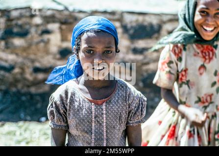 Äthiopien, 1970er, dire Dawa, 2 lächelnde kleine Mädchen Portrait, dire Dawa Region, Ostafrika, Stockfoto