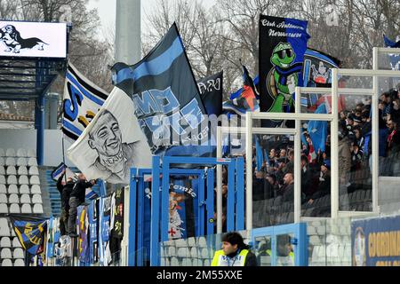 Ferrara, Italien. 26. Dezember 2022. Fans von Pisa während des Spiels SPAL gegen AC Pisa, italienisches Fußballspiel Serie B in Ferrara, Italien, Dezember 26 2022 Kredit: Independent Photo Agency/Alamy Live News Stockfoto