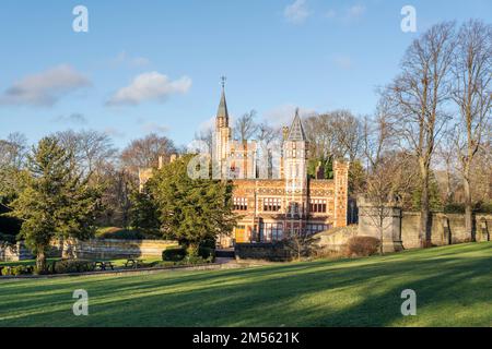 Saltwell Towers, 1862 erbaut, im öffentlichen Park - Saltwell Park in Gateshead, Großbritannien. Stockfoto