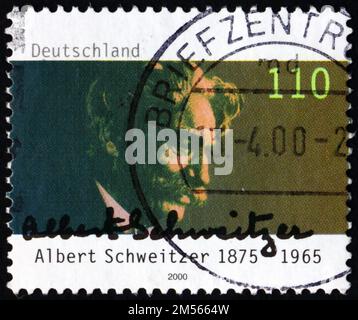 DEUTSCHLAND - CIRCA 2000: Ein in Deutschland gedruckter Stempel zeigt Dr. Albert Schweitzer (1875-1965), Medizinmissionar, Gründer des Albert Schweitzer Hospita Stockfoto