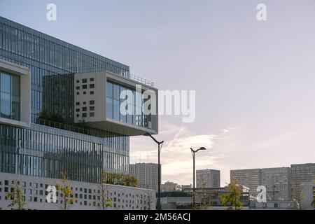 Fassade eines Gebäudes im 13. Bezirk, Paris, 2022 Stockfoto