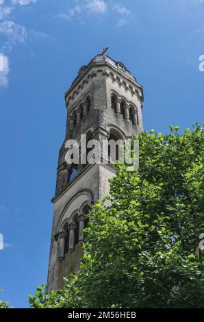 Buenos Aires, Argentinien. 22. November 2019. Großer Turm einer Kirche in der Zone von Microcentro, Buenos Aires Stockfoto