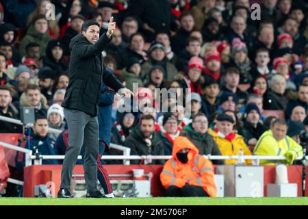 London, Großbritannien. 26. Dezember 2022. Mikel Arteta Manager von Arsenal während des Premier League-Spiels Arsenal gegen West Ham United im Emirates Stadium, London, Großbritannien, 26. Dezember 2022 (Foto von Richard Washbrooke/News Images) in London, Großbritannien, am 12./26. Dezember 2022. (Foto: Richard Washbrooke/News Images/Sipa USA) Guthaben: SIPA USA/Alamy Live News Stockfoto