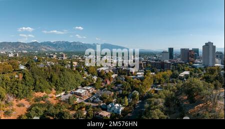 Panoramablick aus der Vogelperspektive auf die Skyline von Salt Lake City in Utah Stockfoto