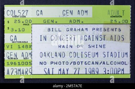Oakland, Kalifornien - 27. Mai 1989 - Ticketabschnitt für die Spendenaktion „in Concert Against AIDS“ mit Grateful Dead, John Fogerty and Friends, Los Lobos, T. Stockfoto