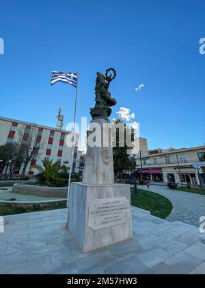 Statue in Spartij, Griechenland, gewidmet zum Gedenken an die Patrioten, die von den deutschen Besatzungstruppen in Monodendri, Griechenland, Europa hingerichtet wurden Stockfoto