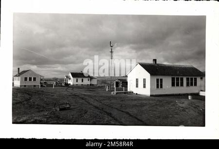 Gebäude (Schule). 1923 - 1955. Central Plains Region (Kansas City, MO). Fotodruck. Innenministerium. Büro für Indianerangelegenheiten. Pine Ridge Agentur. 9/17/1947-. Fotos Stockfoto