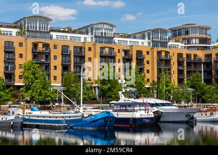 St Katharine Docks Marina, Tower Hamlets, London, England *** Lokale Beschriftung *** UK,United Kingdom,Großbritannien,England,London,Tower Hamlets, Stockfoto