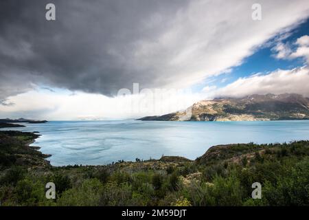 Entlang der Carretera Austral bei den Marmorhöhlen am Lago General Carrera in Chile, Patagonien. Stockfoto