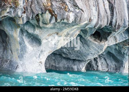 Entlang der Carretera Austral bei den Marmorhöhlen am Lago General Carrera in Chile, Patagonien. Stockfoto