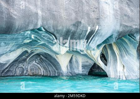 Entlang der Carretera Austral bei den Marmorhöhlen am Lago General Carrera in Chile, Patagonien. Stockfoto