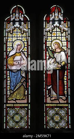 Buntglasfenster von Edwin Horwood (1834–92) mit der Darstellung von St. Senara und St. Ia, St. Senara's Church, Zennor, Cornwall Stockfoto