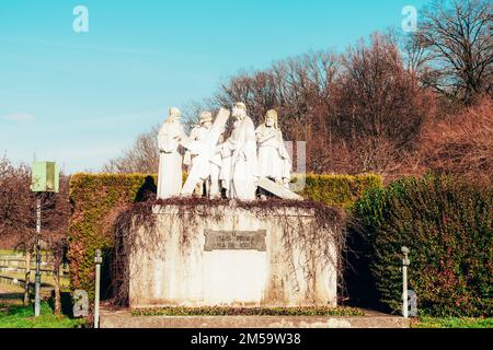 2. Stationen des Kreuzes, Jesus erhält sein Kreuz, Wallfahrtsort, Himmelfahrt der Jungfrau Maria. Marija Bistrica, Kroatien Stockfoto