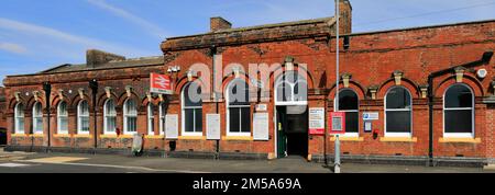 Die Vorderseite des Bahnhofs März, Fenland, Cambridgeshire, England Stockfoto