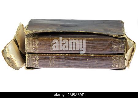 Alte Gebete- und Hymnen-Bücher isoliert auf weißem Hintergrund Stockfoto