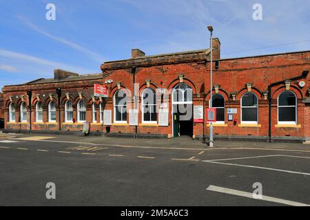 Die Vorderseite des Bahnhofs März, Fenland, Cambridgeshire, England Stockfoto