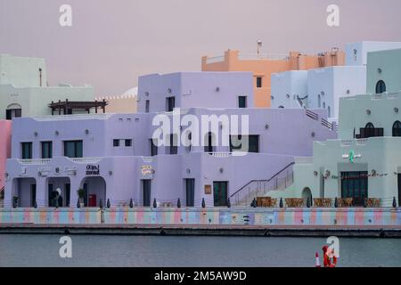 Der alte Hafen von Doha entwickelt sich jetzt zu einem neuen Ziel namens Mina District. Stockfoto