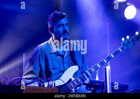 Mailand, Italien. 03. Dezember 2022. MAILAND, ITALIEN - 3. DEZEMBER: Bonobo tritt am 3. Dezember 2022 live in Fabrique in Mailand auf. (Foto: Roberto Finizio/NurPhoto) Kredit: NurPhoto SRL/Alamy Live News Stockfoto