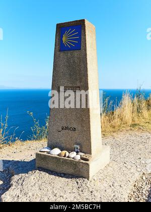 Der Meilenstein für Pilger, Galicien mit dem km 0 in Camino De Santiago, Spanien Stockfoto