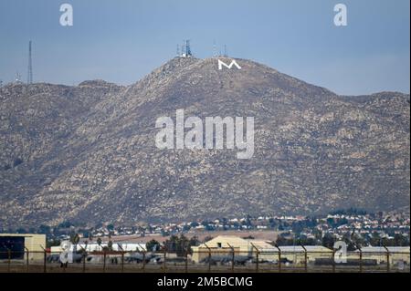 Ein General Atomics MQ-9 Reaper landet am Freitag, den 18. November 2022, in Moreno Valley, Kalifornien (Dylan Stewart/Bild von Stockfoto