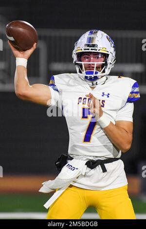 Serra Padres Quarterback Maealiuaki Smith (7) während des 2022 CIF Open Division High School Football State Championship Spiels Samstag, 10. Dezember 2022 i. Stockfoto