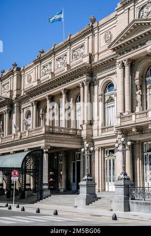 Theater Colon in Buenos Aires. Gebäude und Architektur des berühmten lateinamerikanischen Opernhauses in Argentinien. Sehenswürdigkeiten von Buenos Aires, Reisekonzept. Hochwertiges Foto Stockfoto