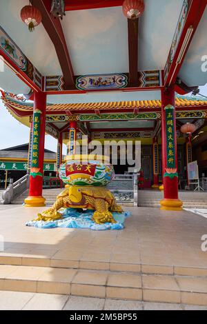 Pulau Ketam, Malaysia - 26. Dezember 2022: Pulau Ketam bedeutet Krabbeninsel, es ist eine kleine Insel vor der Küste von Klang. Chinesische Temp Stockfoto