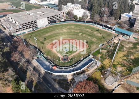 Eine allgemeine Luftaufnahme von John Smith Field auf dem Campus der California State University, Sacramento, Samstag, 24. Dezember 2022, in Sacramento, Kalifornien Das Stadion ist das Heimstadion des Baseball-Teams Sacramento State Hornets. Stockfoto