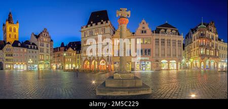 Hauptmarkt Trier mit marktorientiertem Panorama Deutschland Stockfoto