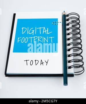 Inspiration mit Digital Footprint. Konzept bedeutet, dass digitale Technologie zur Steuerung des Fertigungsprozesses verwendet wird Stockfoto