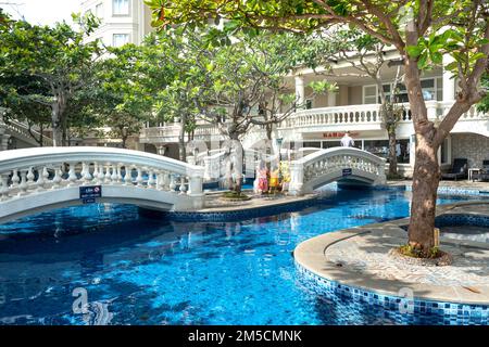 4-Sterne-Resort Lan rung in Ba Ria - Provinz Vung Tau, Vietnam - 21. Dezember 2022: Blick auf das 4-Sterne-Resort Lan rung in Ba Ria - Provinz Vung Tau, Vietnam Stockfoto