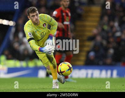 London, England, 27. Dezember 2022. Mark Travers von Bournemouth während des Premier League-Spiels auf der Stamford Bridge, London. Das Bild sollte lauten: Paul Terry/Sportimage Stockfoto