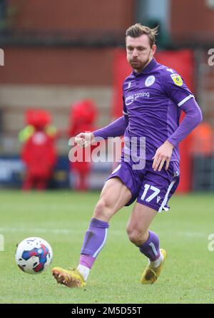 Alex Gilbey von Stevenage (ausgeliehen von Charlton Athletic) während des Fußballspiels der Liga 2 zwischen Leyton Orient und Stevenage in der Brisbane Road Stad Stockfoto