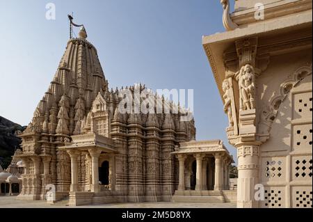 01 28 2010 Shri Ajitnath Bhagwan Shwetamber Jain Derasar, Taranga Kheralu in Mehsana District, Gujarat, Indien Stockfoto