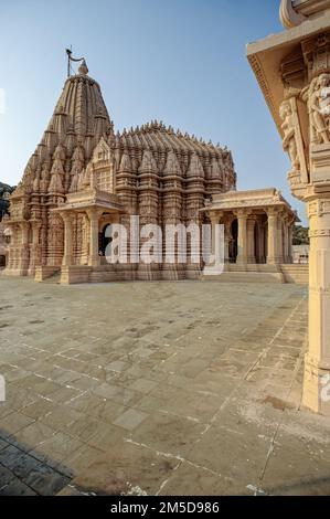 01 28 2010 Shri Ajitnath Bhagwan Shwetamber Jain Derasar, Taranga Kheralu in Mehsana District, Gujarat, Indien Stockfoto