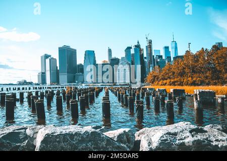 south manhattan vom brooklyn Hafen Stockfoto