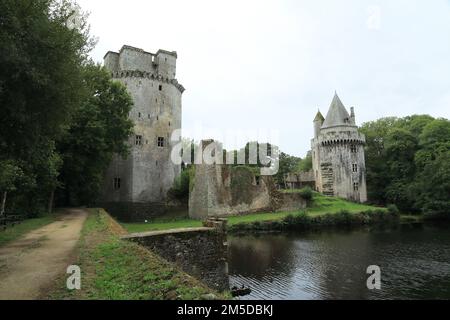 Die Forteresse de Largoet und der Graben, Elven, Morbihan, Bretagne, Frankreich Stockfoto