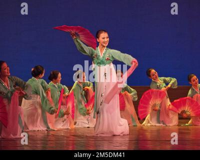 Nordkoreanische Balletttänzer und Musiker in Pjöngjang, Nordkorea Stockfoto