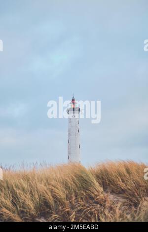 Leuchtturm Lyngvig Fyr an der dänischen Westküste. Hochwertiges Foto Stockfoto