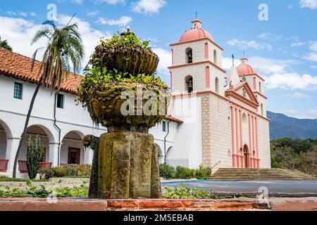 Alte Missionskirche von santa barbara Stockfoto