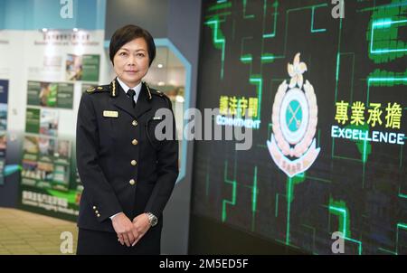 Interview mit den Beamten des Zoll- und Verbrauchsteueramtes Hongkong wegen Drogenbeschlagnahme. Ida Ng Kit Ching, Assistant Commissioner (Boundary and Ports). 21DEC22 SCMP/Elson Li Stockfoto