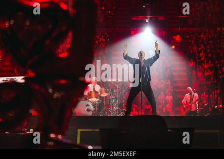 Mailand, Italien. 19. Dezember 2022. Biagio Antonacci tritt am 19. Dezember 2022 live im Mediolanum Forum Assago in Mailand auf (Foto von Alessandro Bremec/NurPhoto). Kredit: NurPhoto SRL/Alamy Live News Stockfoto