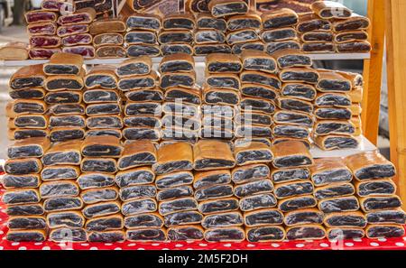 Gebackene Mohnkuchen, Traditionelles Hausgemachtes Winterdessert Stockfoto